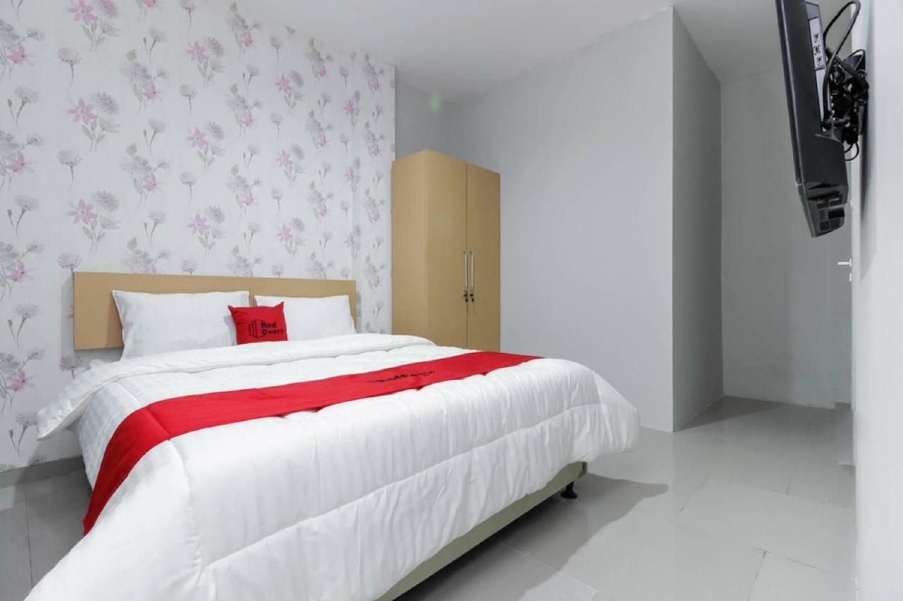 Reddoorz Syariah Near Metropolitan Mall בקאסי מראה חיצוני תמונה