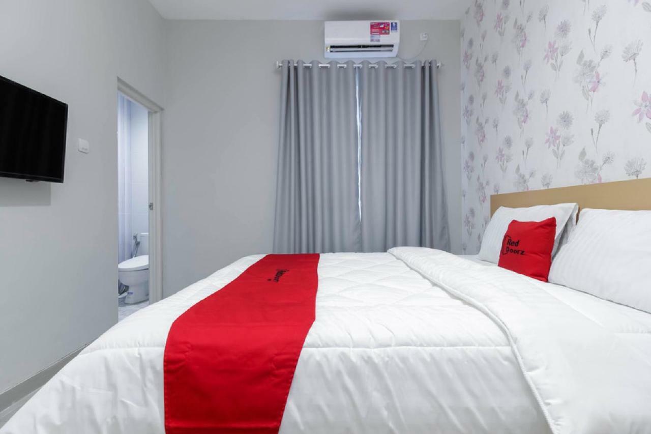 Reddoorz Syariah Near Metropolitan Mall בקאסי מראה חיצוני תמונה